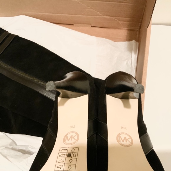 MICHAEL KORS DELANEY OVER THE KNEE TALL BLACK SUEDE LEATHER BOOTS - Wore Once! 8 - Picture 9 of 10